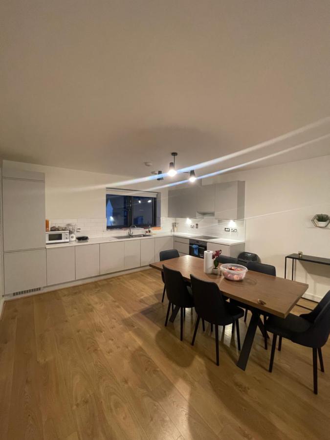 Private Room In A New Shared Apartment เมย์นูท ภายนอก รูปภาพ